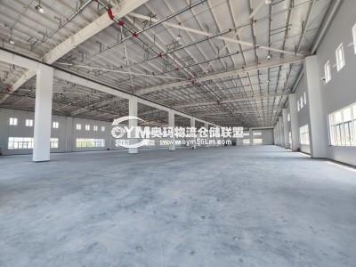 庫(kù)內(nèi)實(shí)景，凈使用高度9.5M